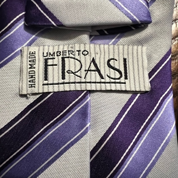 UMBERTO FRASI tie purple and silver stripes - Picture 2 of 3